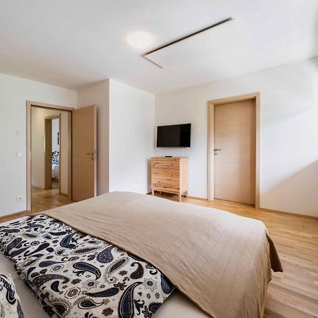 1Schoenes Ferienhaus Im Sonnigen Kaernten Döbriach Екстериор снимка