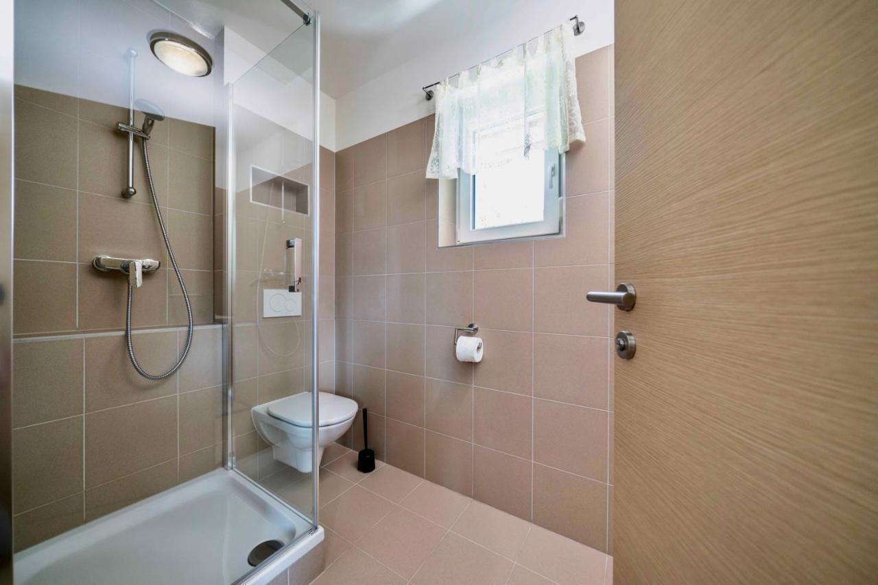 1Schoenes Ferienhaus Im Sonnigen Kaernten Döbriach Екстериор снимка